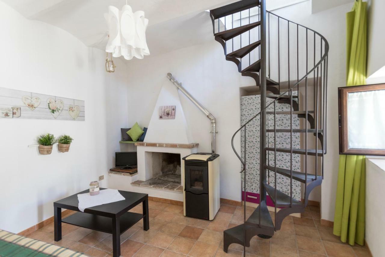 דירות Villa Santa Maria  La Casa In Pietra מראה חיצוני תמונה